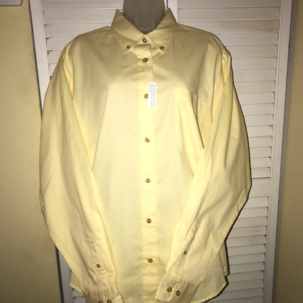 XL ladies Twill button up NWTs
